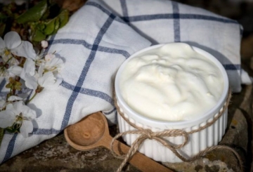 BIO Jogurt bílý - kysaný mléčný výrobek